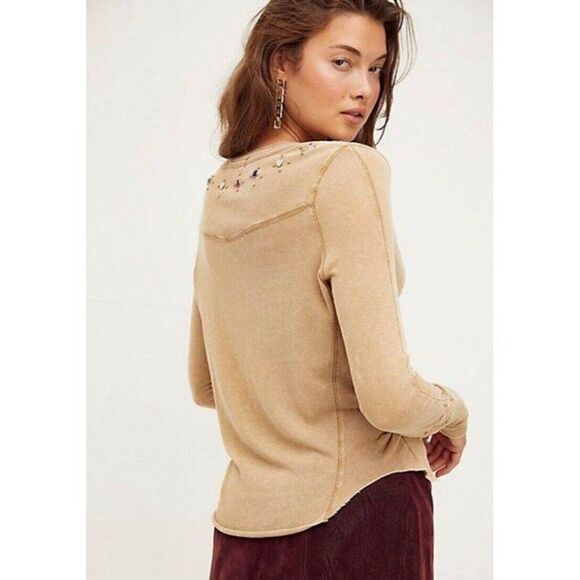 NWT FREE PEOPLE Sz S WILD RIDE EMBELLISHED STUDDED HENLEY TOP LONG SLEEVE TEE - Picture 5 of 6